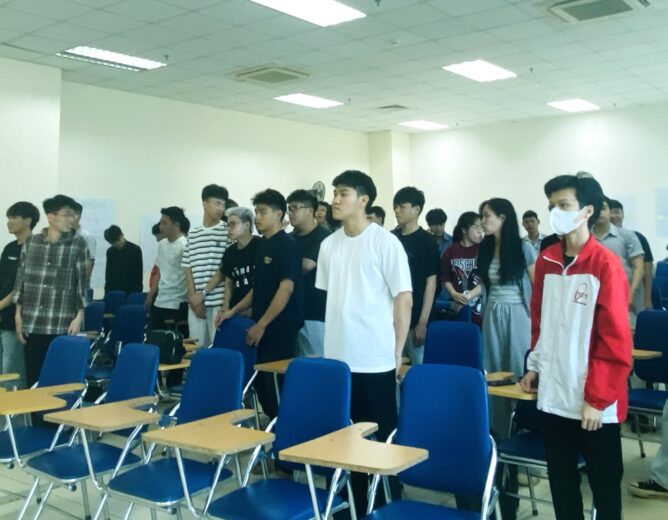 PTITers nâng cao kỹ năng giao tiếp và trình bày qua chương trình ngoại khóa tại Hòa Lạc