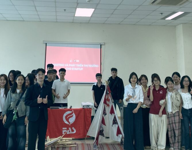 PTIT TỔ CHỨC TUẦN HỌC NGOẠI KHÓA VỀ KHỞI NGHIỆP TINH GỌN VÀ MARKETING CHO STARTUP