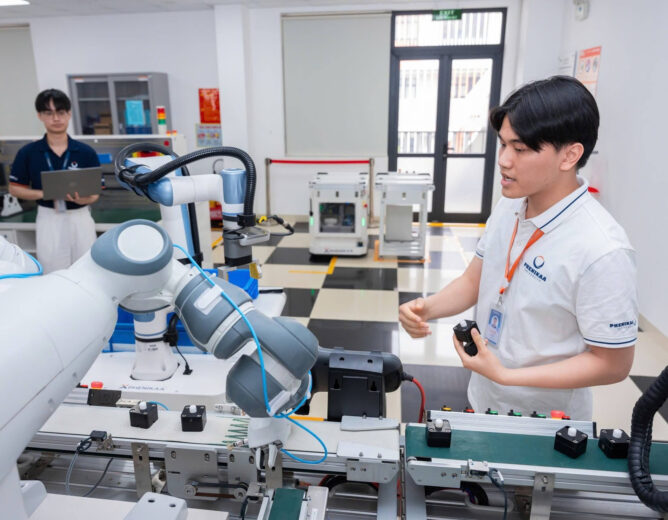 Hà Nội triển khai 6 nghị quyết về khoa học, công nghệ và chuyển đổi số